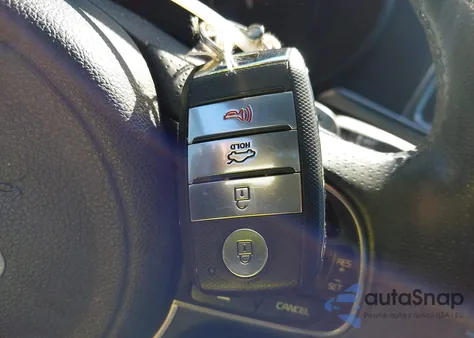 2018 Kia Optima Sx Turbo z USA, uszkodzony, nr VIN 5XXGV4L28JG240787